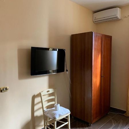 Room Elia Neapol Zewnętrze zdjęcie