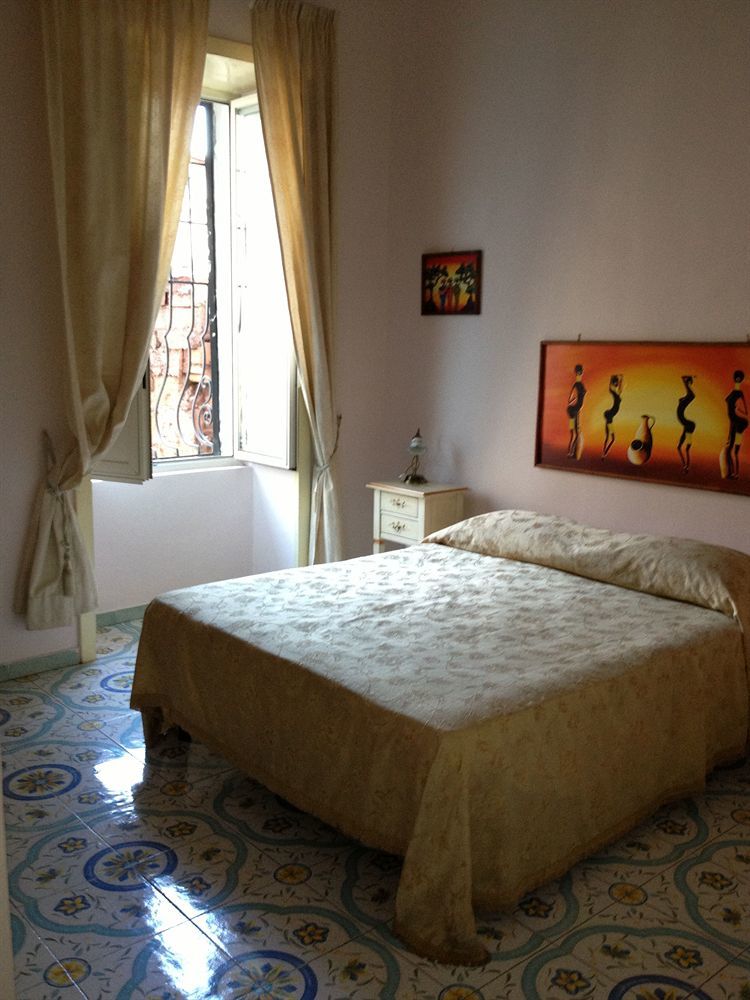 Room Elia Neapol Zewnętrze zdjęcie